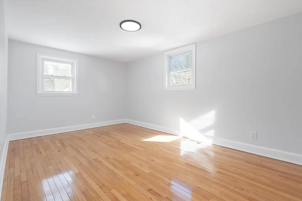 4 Hilltop Drive Hudson NH 03051