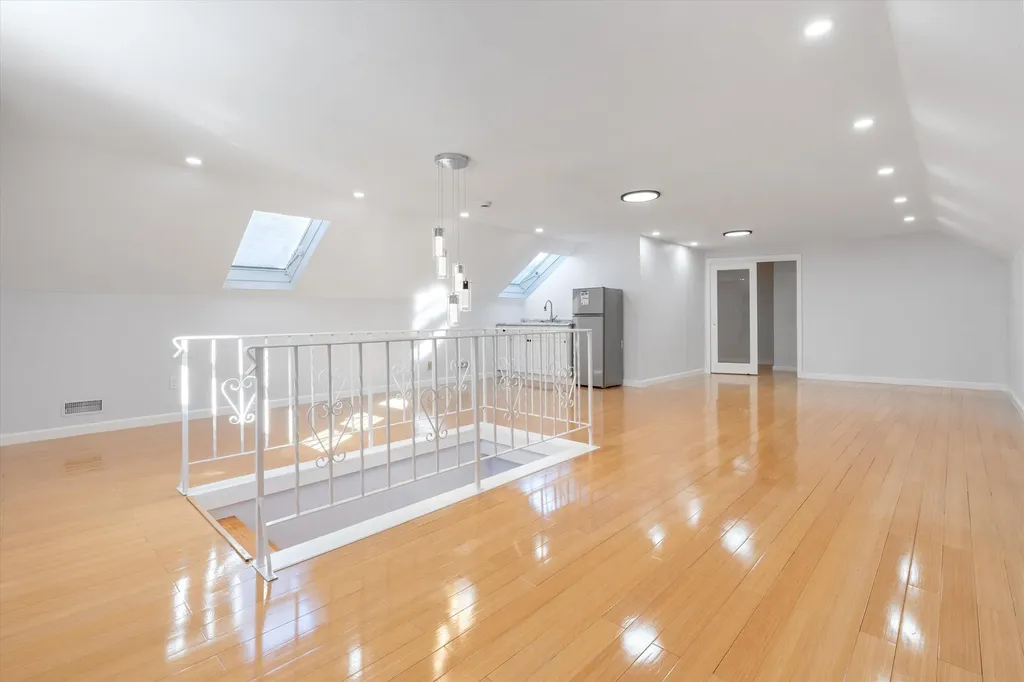 4 Hilltop Drive Hudson NH 03051