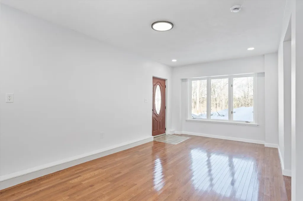 4 Hilltop Drive Hudson NH 03051