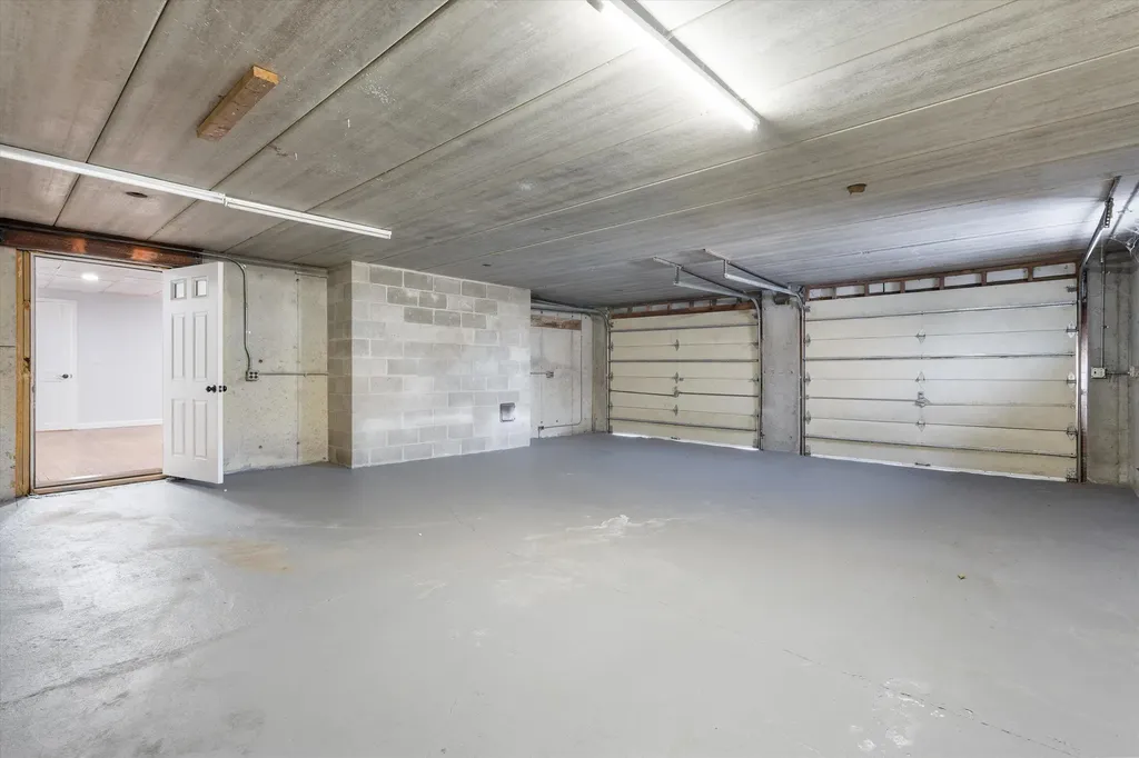 4 Hilltop Drive Hudson NH 03051