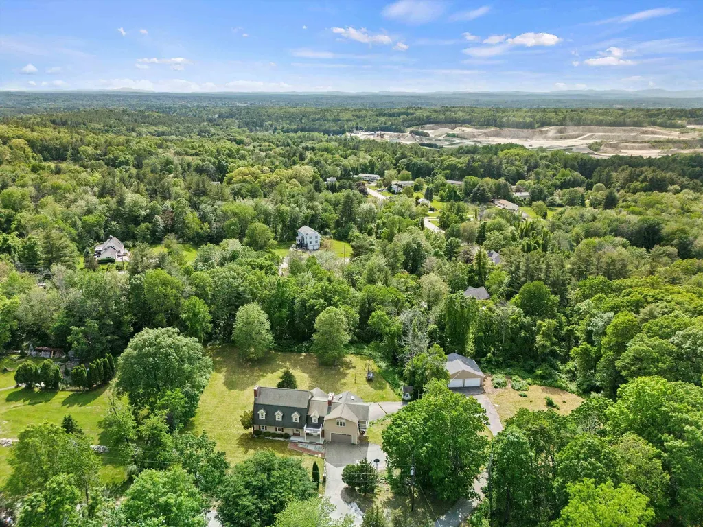 4 Hilltop Drive Hudson NH 03051