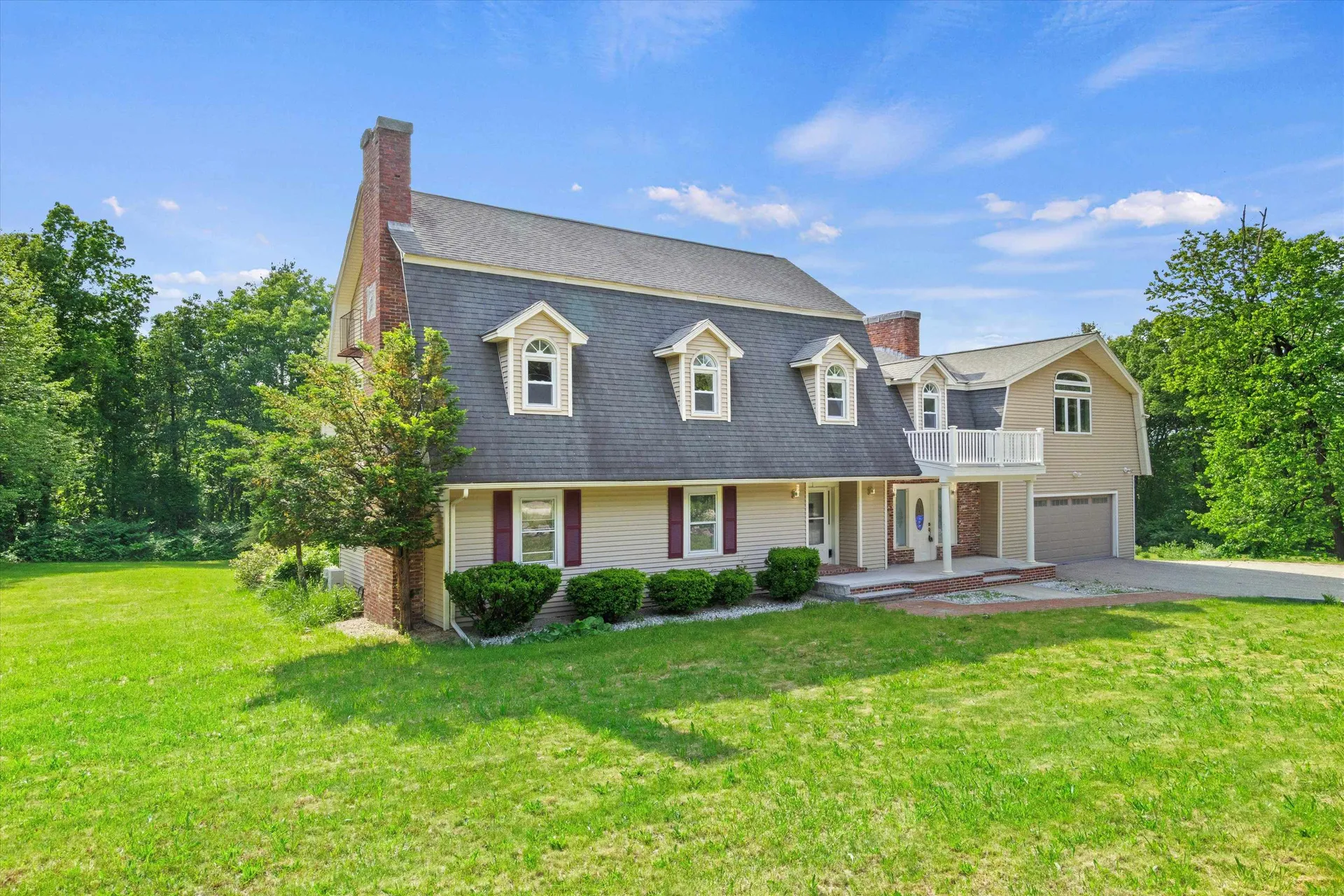 4 Hilltop Drive Hudson NH 03051