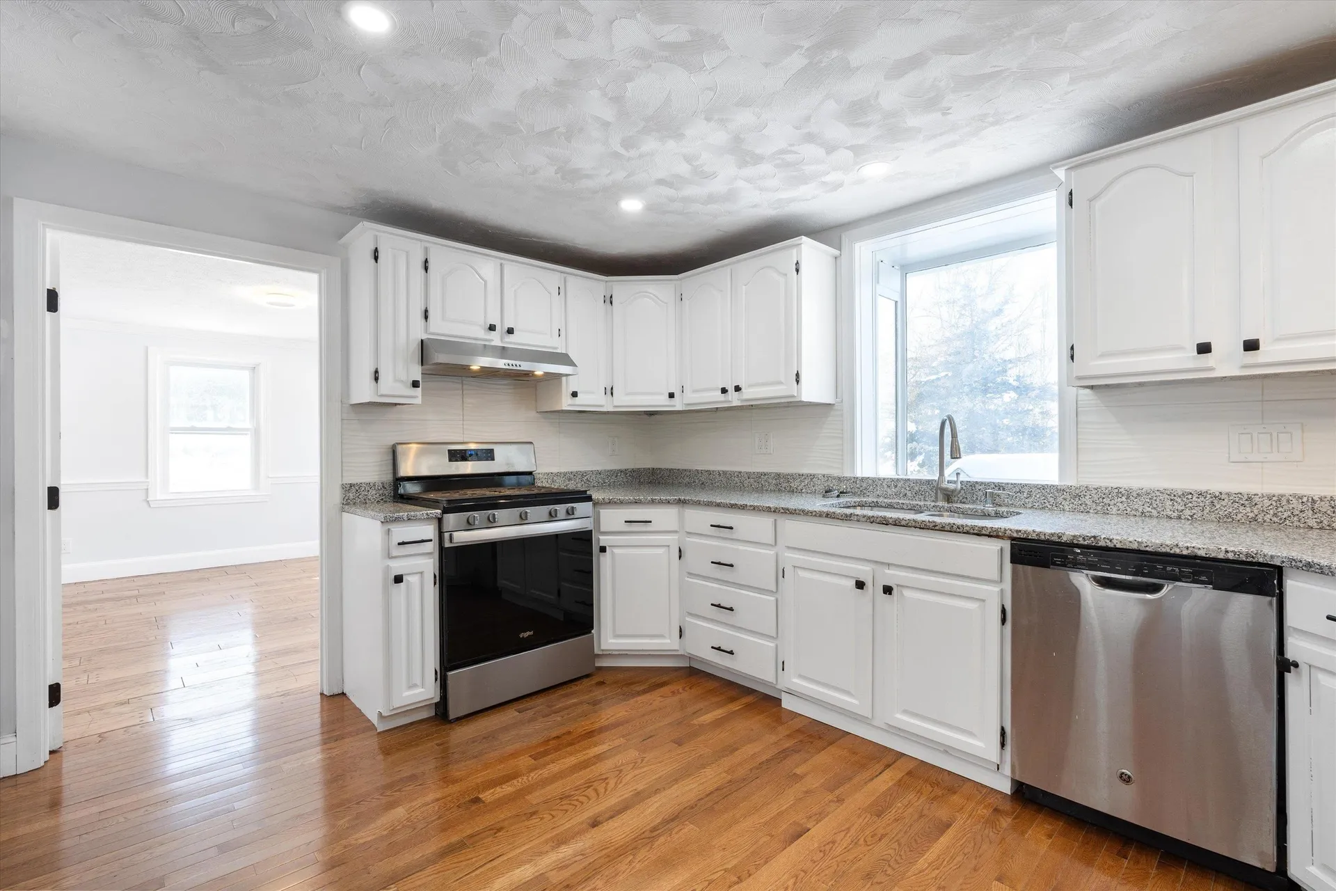 4 Hilltop Drive Hudson NH 03051