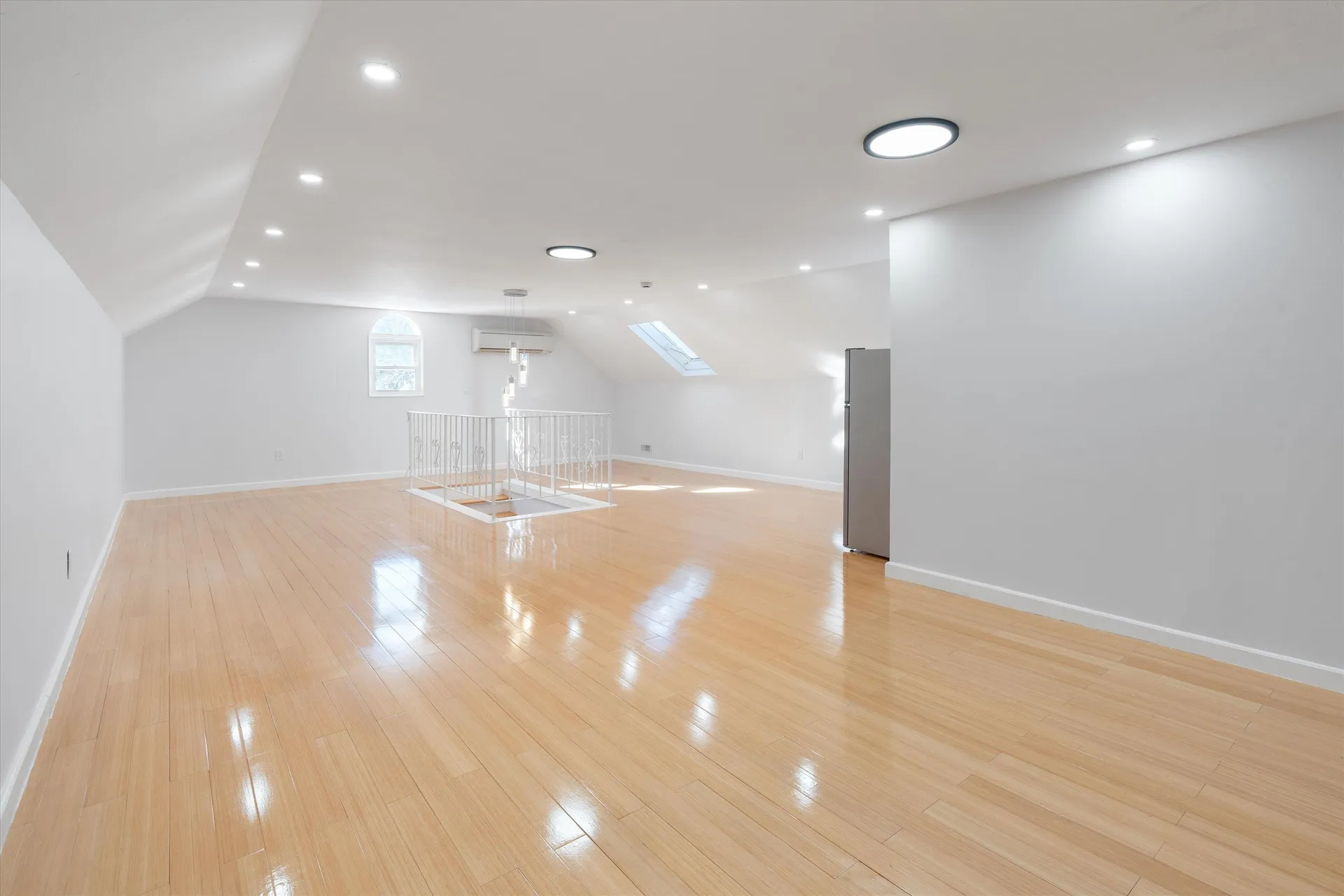 4 Hilltop Drive Hudson NH 03051