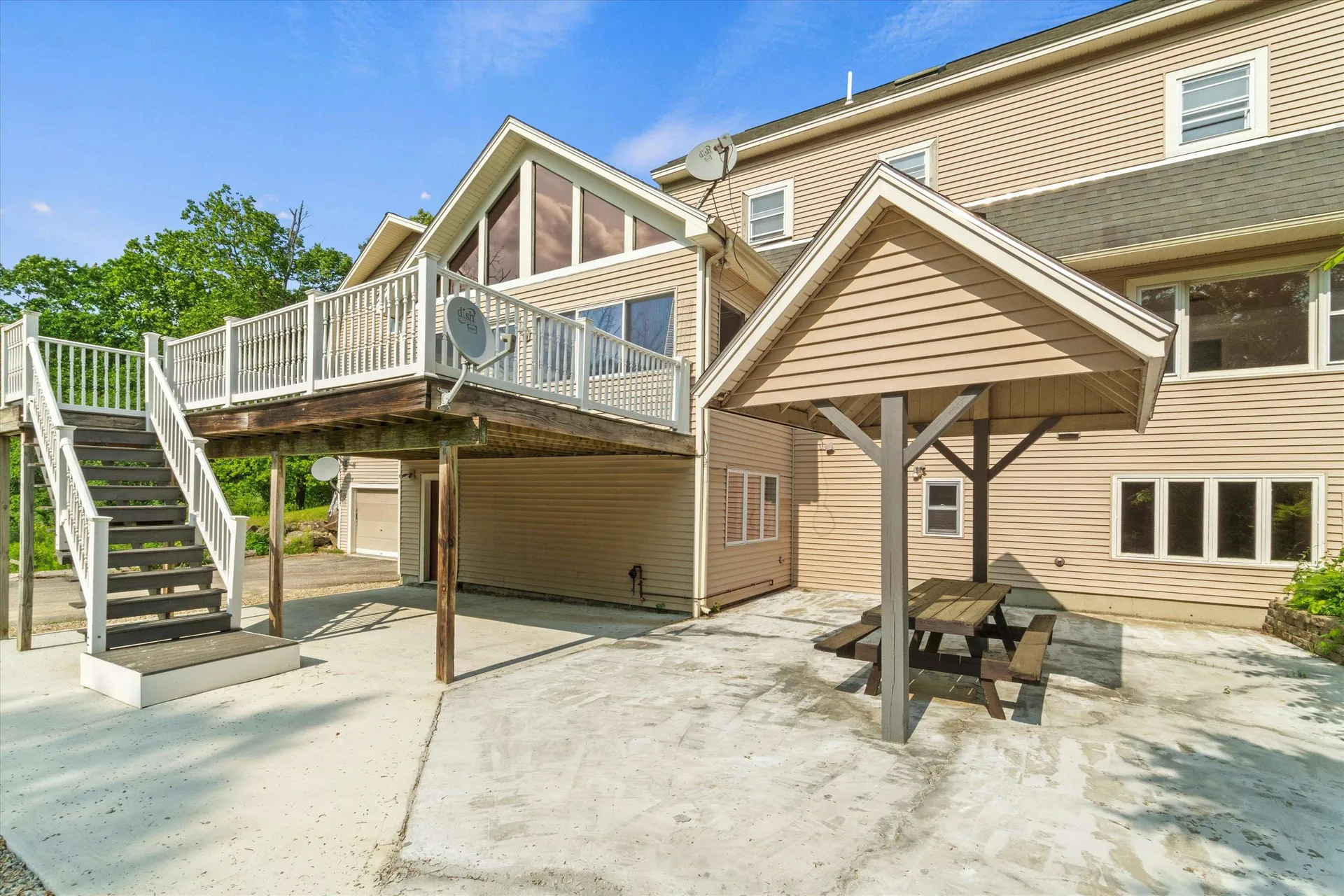 4 Hilltop Drive Hudson NH 03051