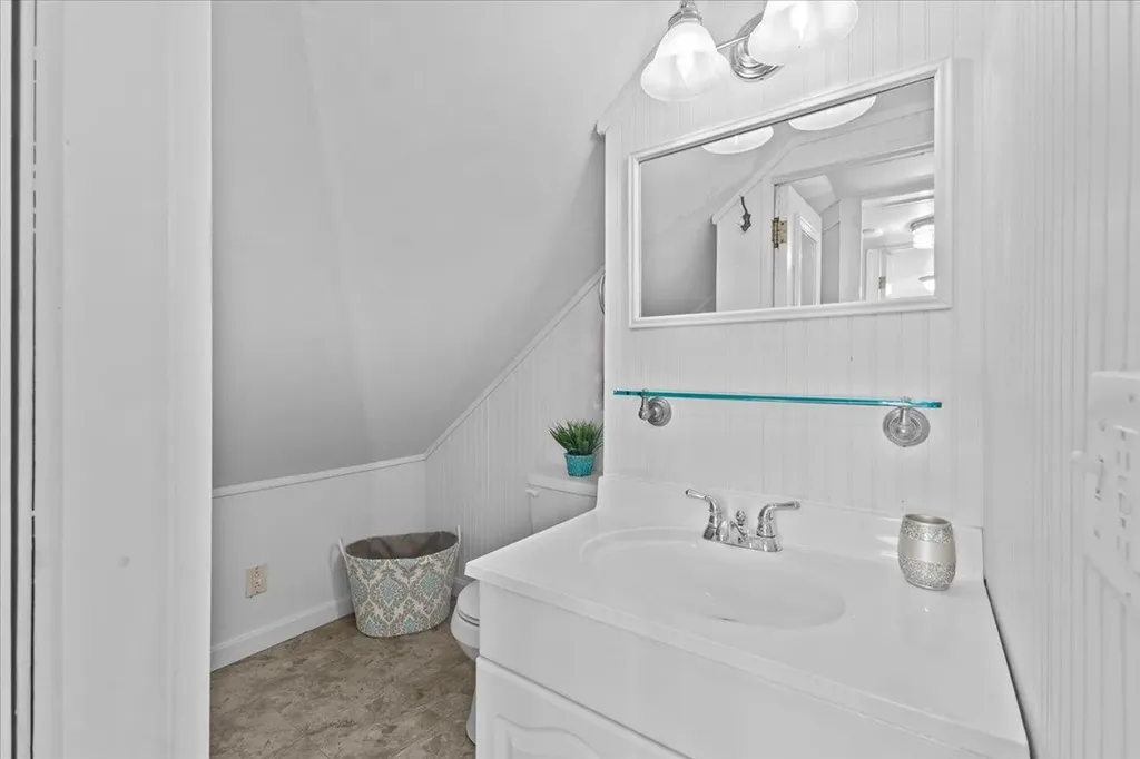 3 Oneida Avenue Essex Junction VT 05452