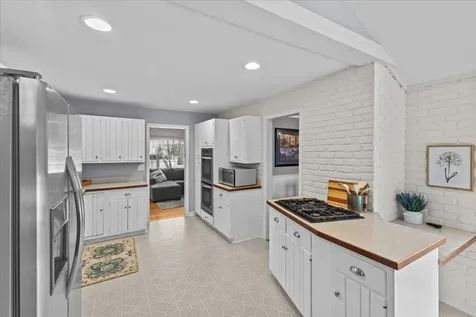 3 Oneida Avenue Essex Junction VT 05452