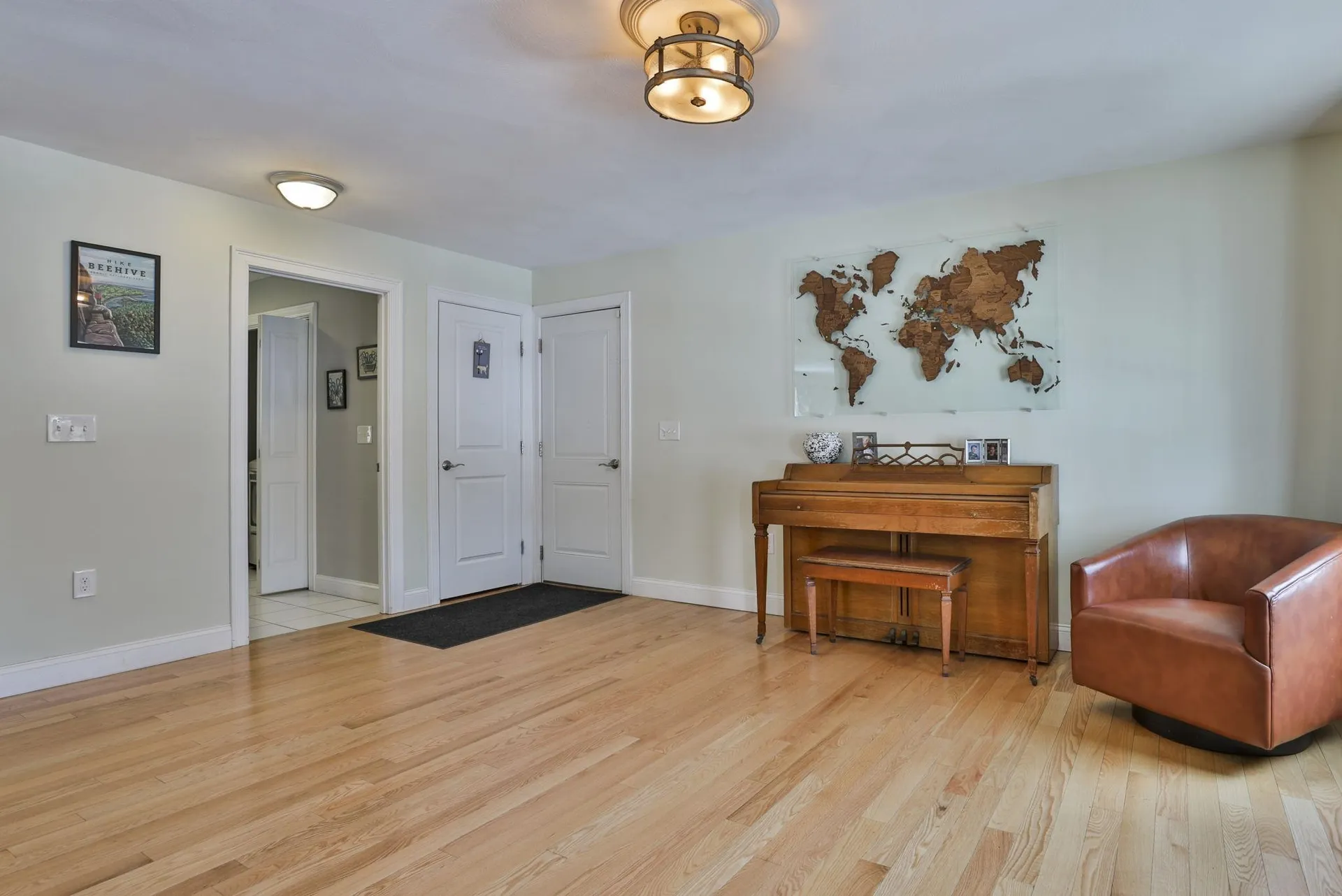 19 Cummings Street Hudson NH 03051