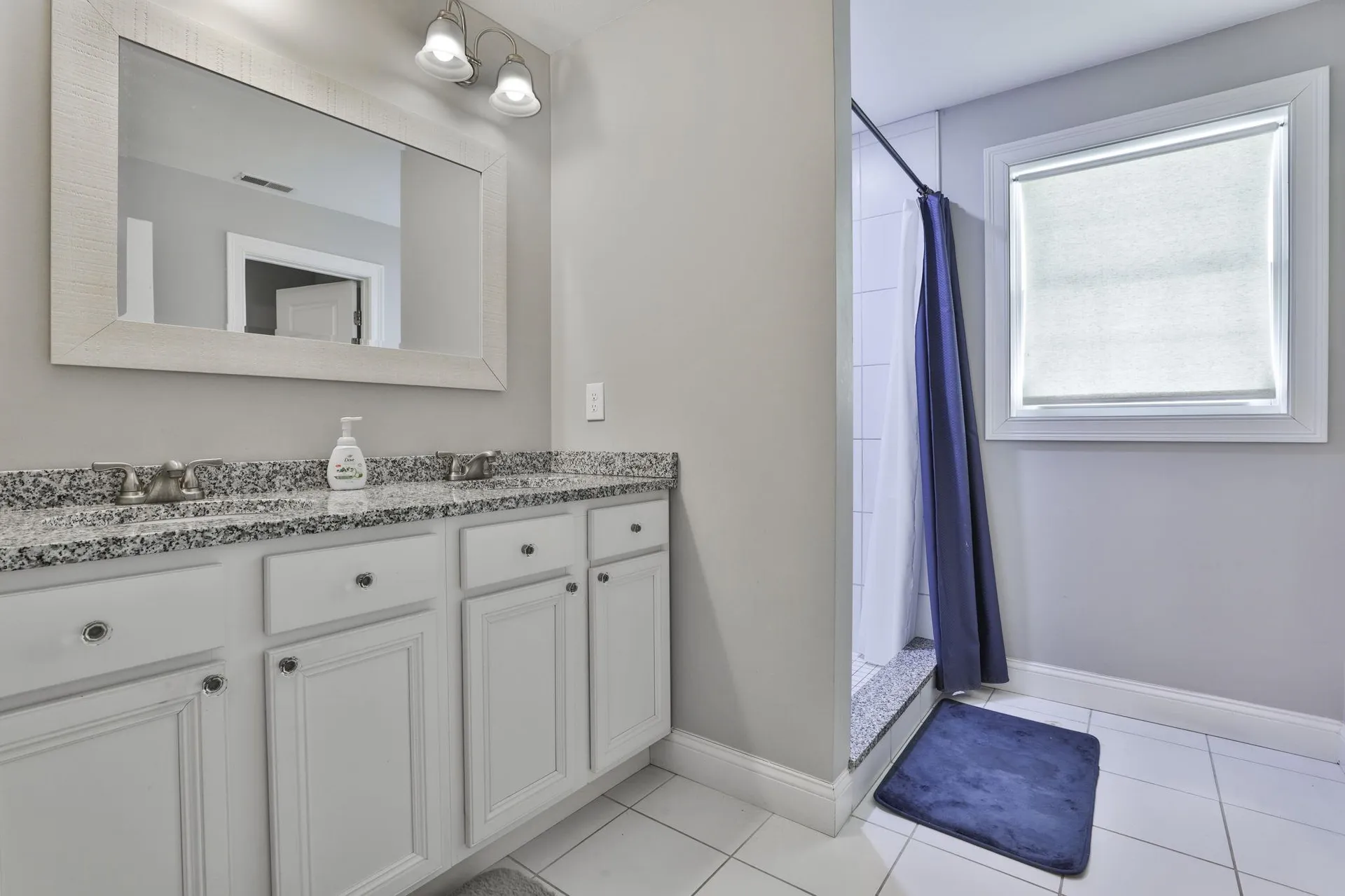 19 Cummings Street Hudson NH 03051