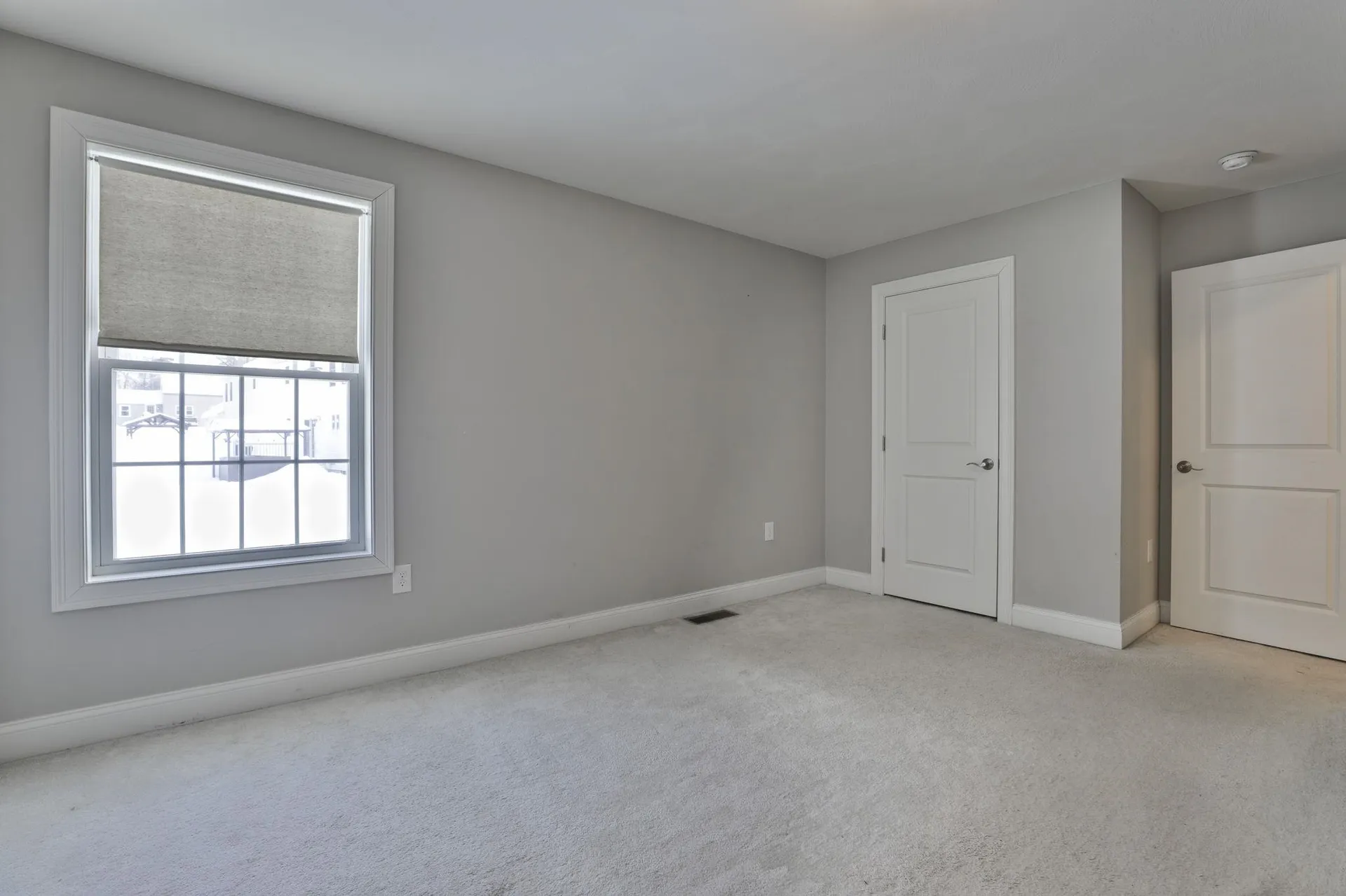 19 Cummings Street Hudson NH 03051