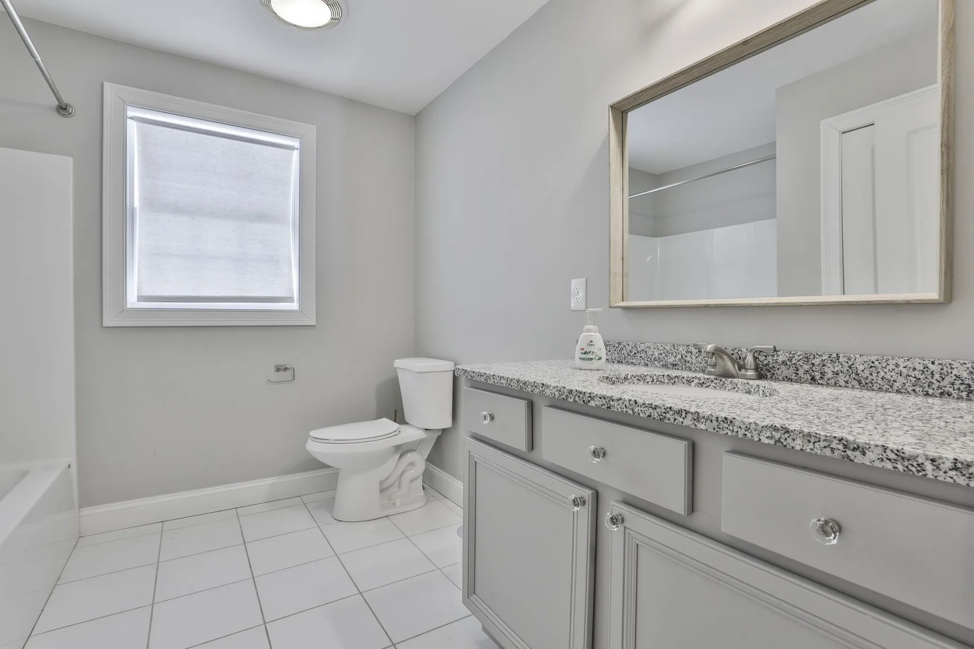 19 Cummings Street Hudson NH 03051