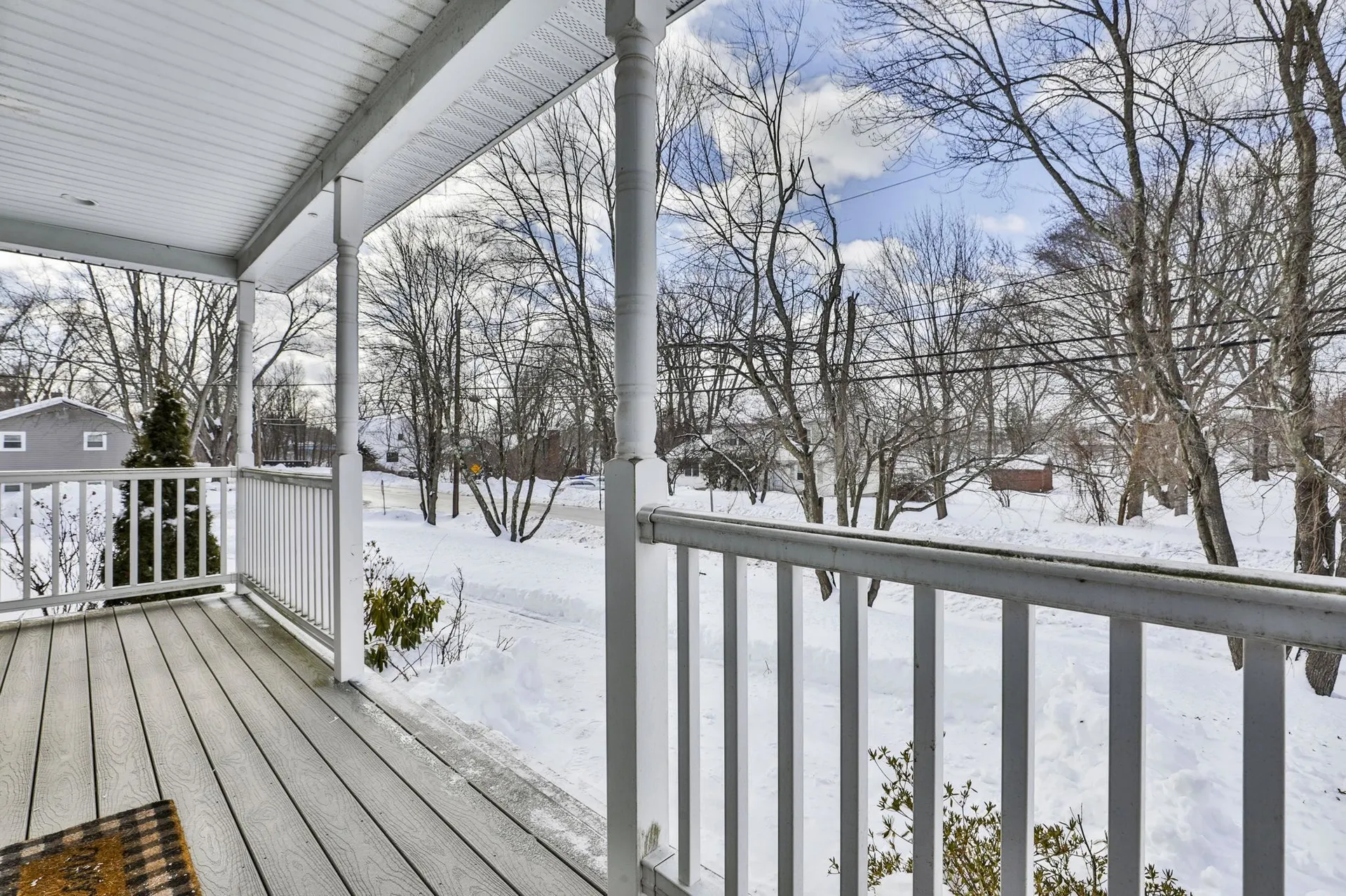 19 Cummings Street Hudson NH 03051