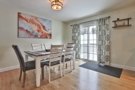 19 Cummings Street Hudson NH 03051