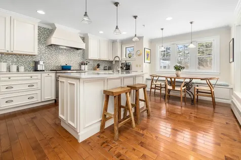 9 Conant Road Hanover NH 03755