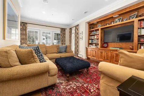 9 Conant Road Hanover NH 03755