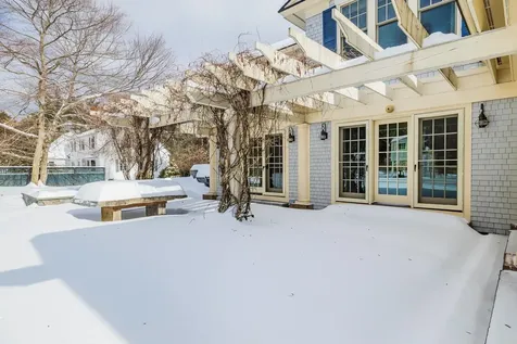 9 Conant Road Hanover NH 03755