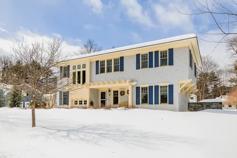 9 Conant Road Hanover NH 03755