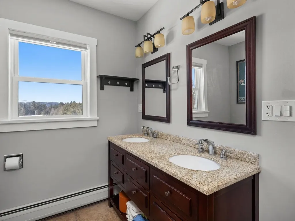 28 Governor Peck Road Jericho VT 05465