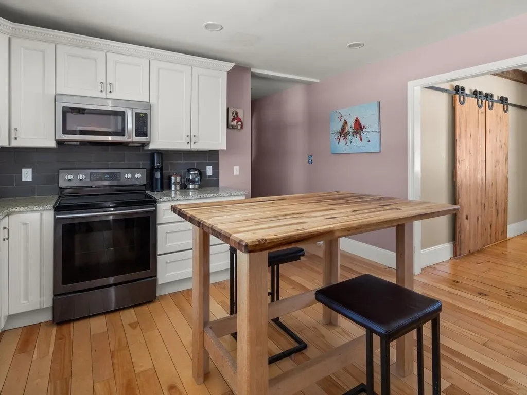 28 Governor Peck Road Jericho VT 05465