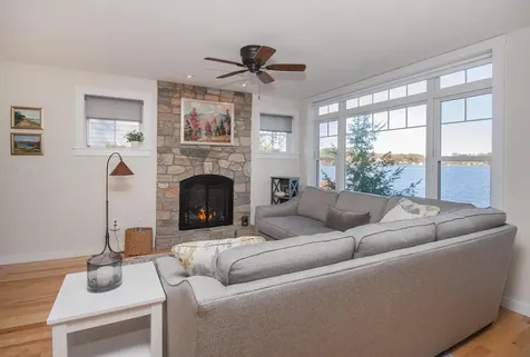 271 Pond View Drive Hampstead NH 03826