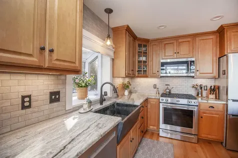 271 Pond View Drive Hampstead NH 03826
