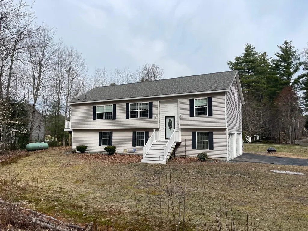 29 Ossipee Lake Drive Ossipee NH 03814