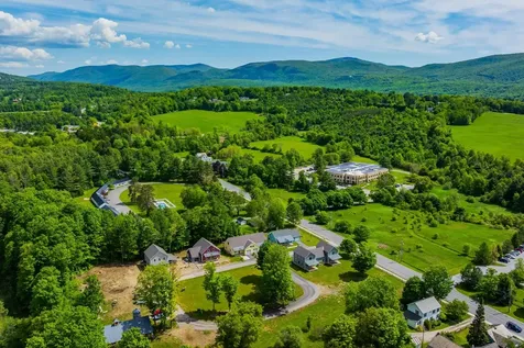 38 Jamesons Flats Manchester VT 05255