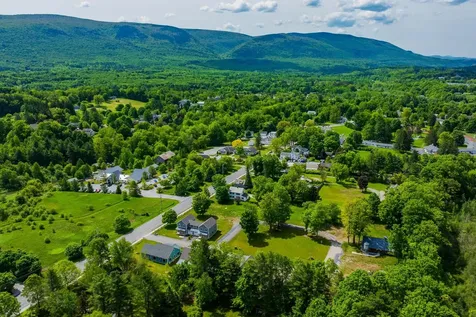 38 Jamesons Flats Manchester VT 05255