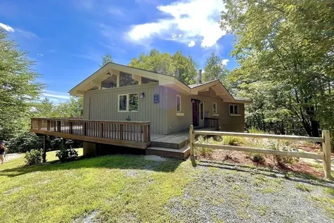 166 Robbins Hill Lane Hartford VT 05059
