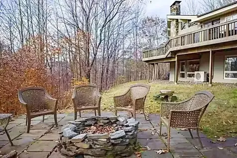 166 Robbins Hill Lane Hartford VT 05059