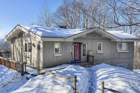 166 Robbins Hill Lane Hartford VT 05059