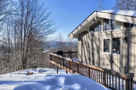 166 Robbins Hill Lane Hartford VT 05059