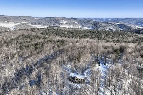 166 Robbins Hill Lane Hartford VT 05059