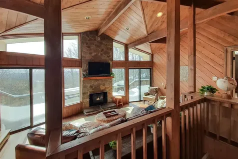 166 Robbins Hill Lane Hartford VT 05059
