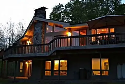 166 Robbins Hill Lane Hartford VT 05059