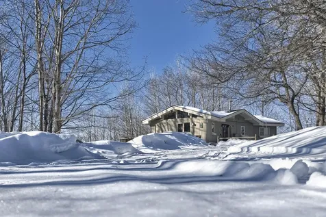 166 Robbins Hill Lane Hartford VT 05059