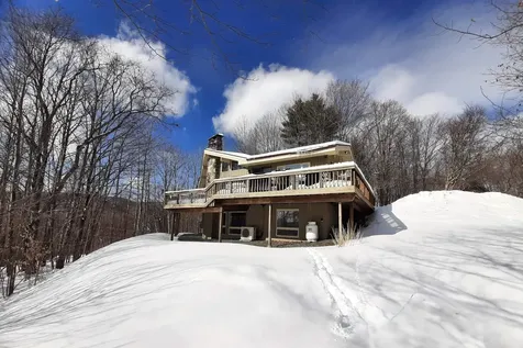 166 Robbins Hill Lane Hartford VT 05059