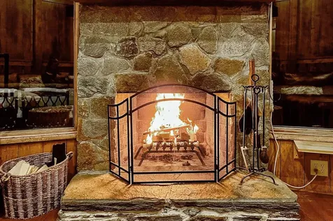 166 Robbins Hill Lane Hartford VT 05059