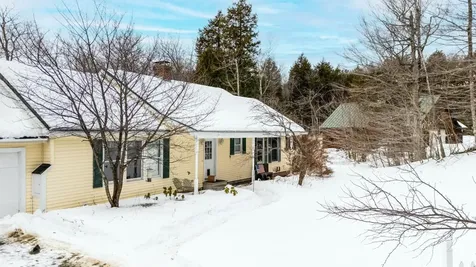 22 Fox Hollow Road Newbury NH 03255