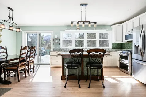 22 Fox Hollow Road Newbury NH 03255