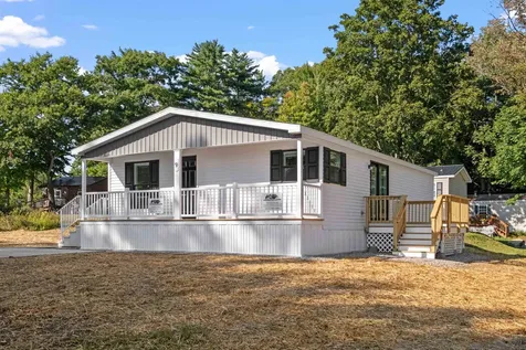 9 Lakewood Drive Belmont NH 03220