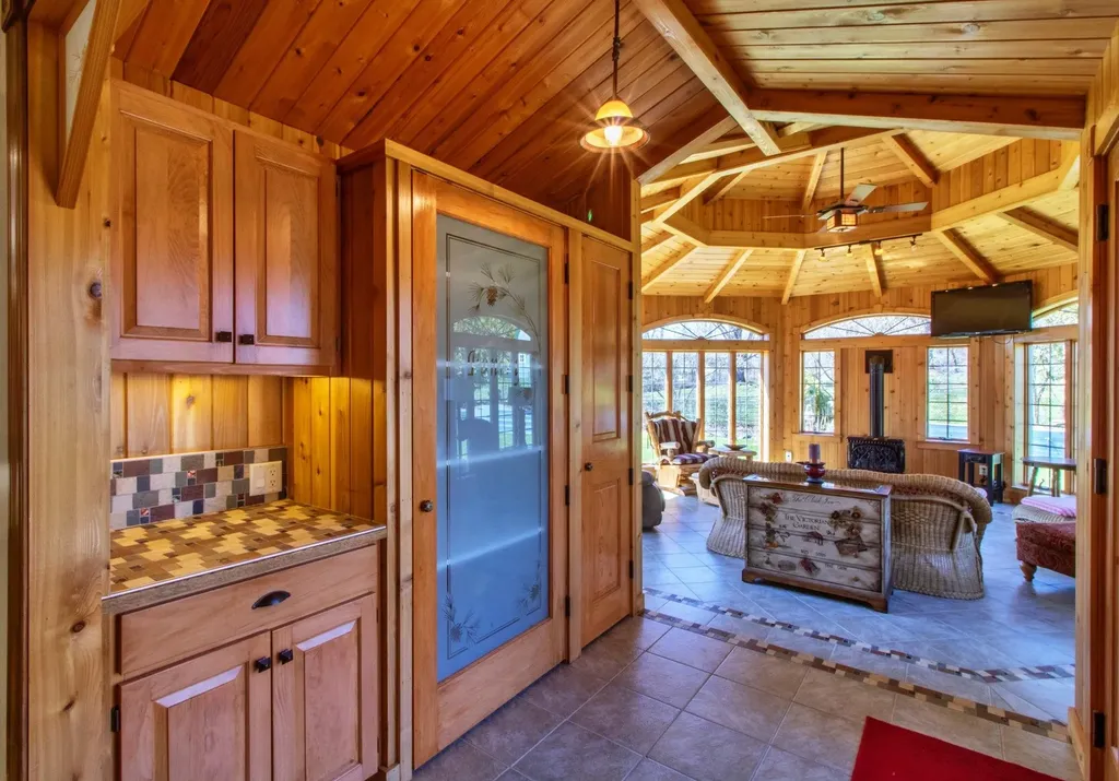 99 Ingalls Drive Irasburg VT 05845