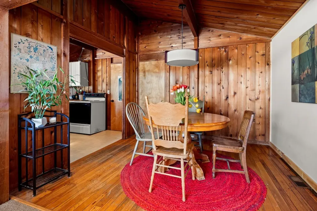 38 Gilcrist Road Stowe VT 05672