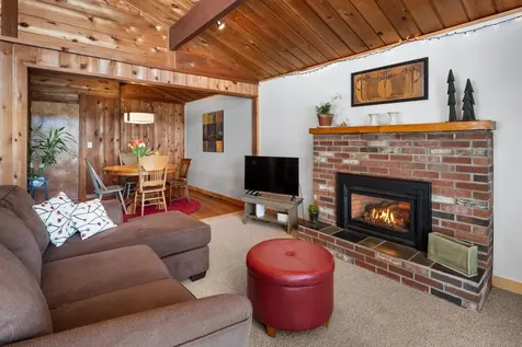 38 Gilcrist Road Stowe VT 05672