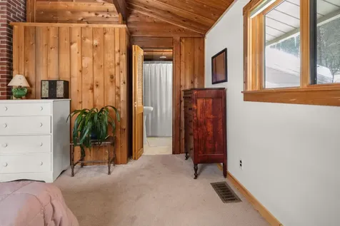 38 Gilcrist Road Stowe VT 05672