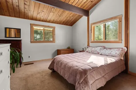 38 Gilcrist Road Stowe VT 05672