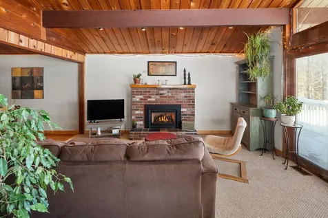 38 Gilcrist Road Stowe VT 05672