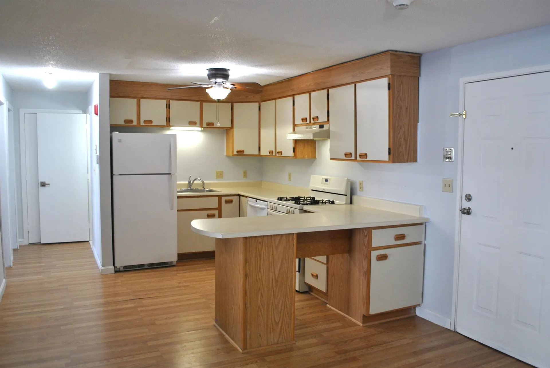 4 Knightsbridge Drive Nashua NH 03063