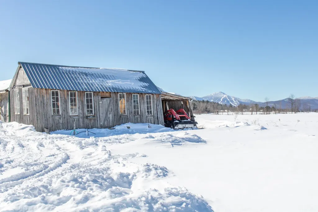 1602 Bear Mountain Road Troy VT 05859