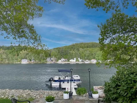 164 Chauncey Avenue Manchester NH 03104